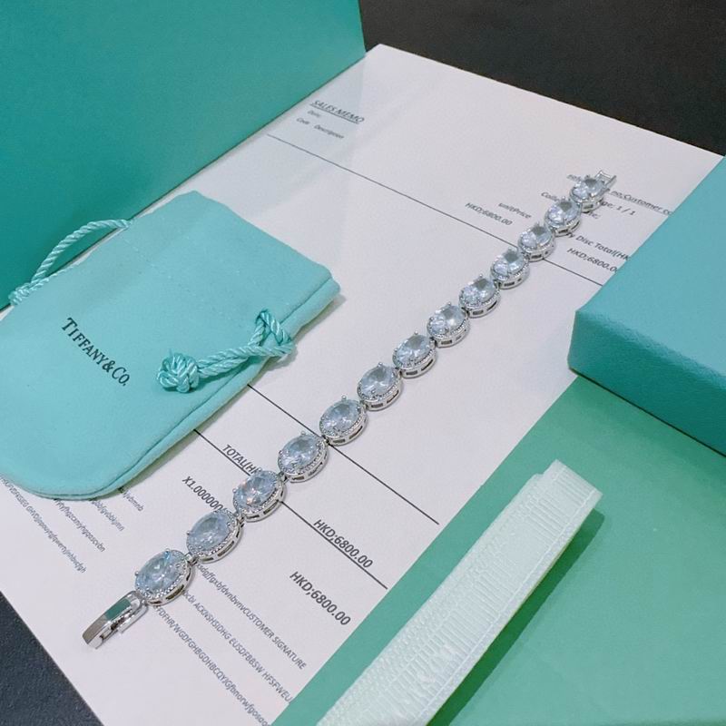 Tiffany bracelet 06yxh11